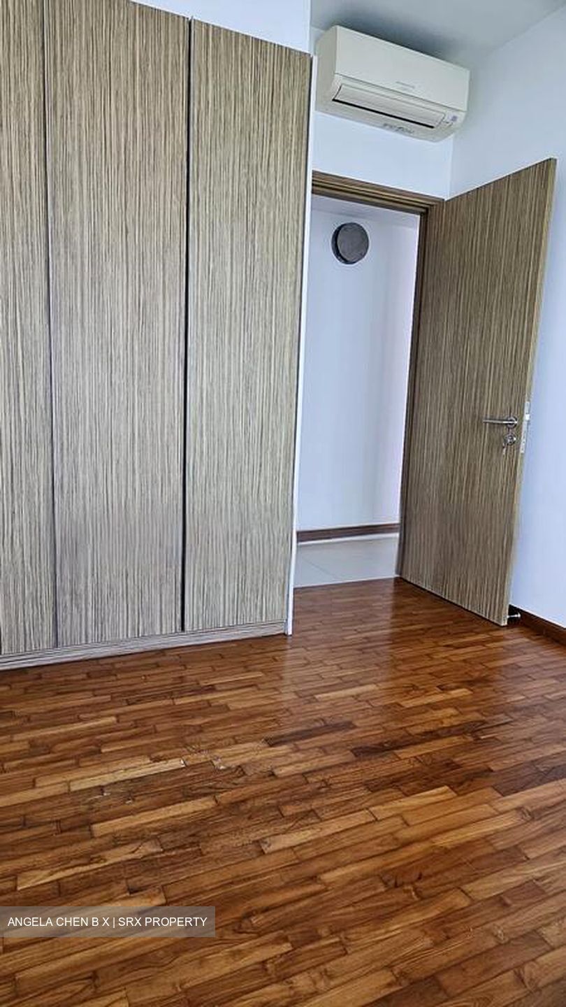 Trevista (D12), Condominium #498019611